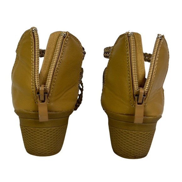 Forever Gladiator Woven Straps and Beads Wedge Sandals Womens Size 6.5 - Picture 9 of 11